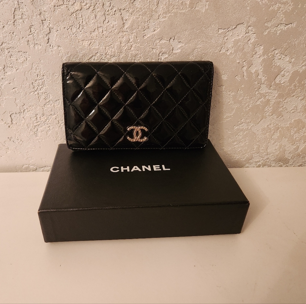 Chanel Black Quilted Wallet